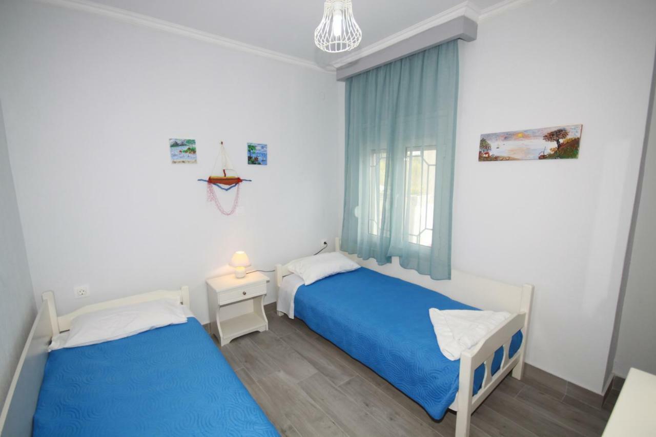 Zephyros Family Apartments 2 Órmos Panajías Eksteriør bilde