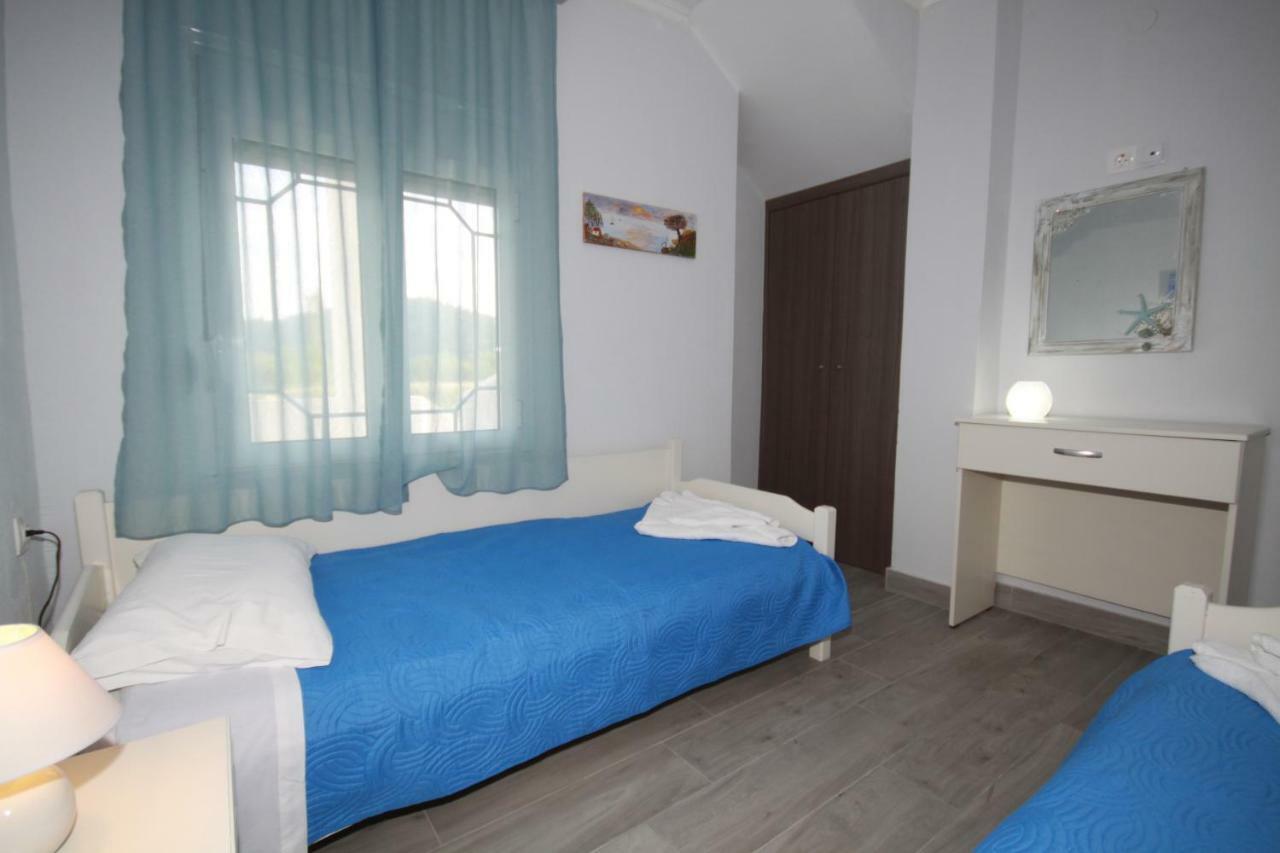 Zephyros Family Apartments 2 Órmos Panajías Eksteriør bilde